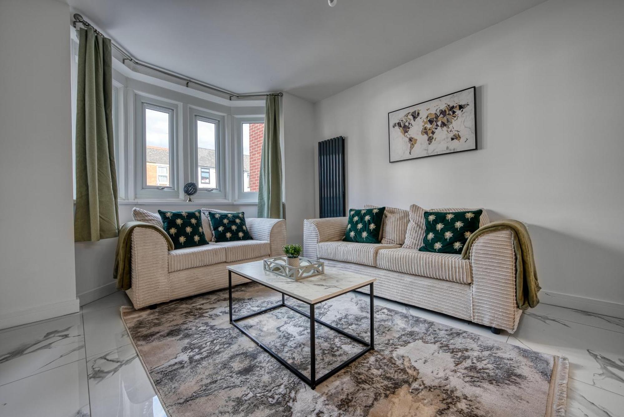Aryas Homes Oxford - Headington Extérieur photo
