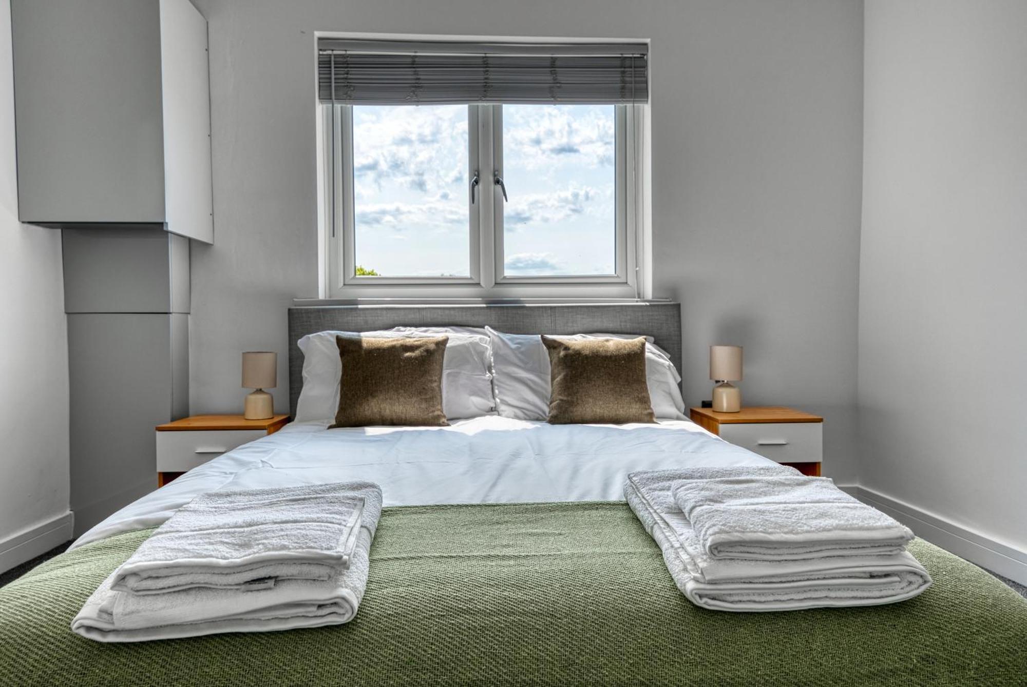 Aryas Homes Oxford - Headington Extérieur photo